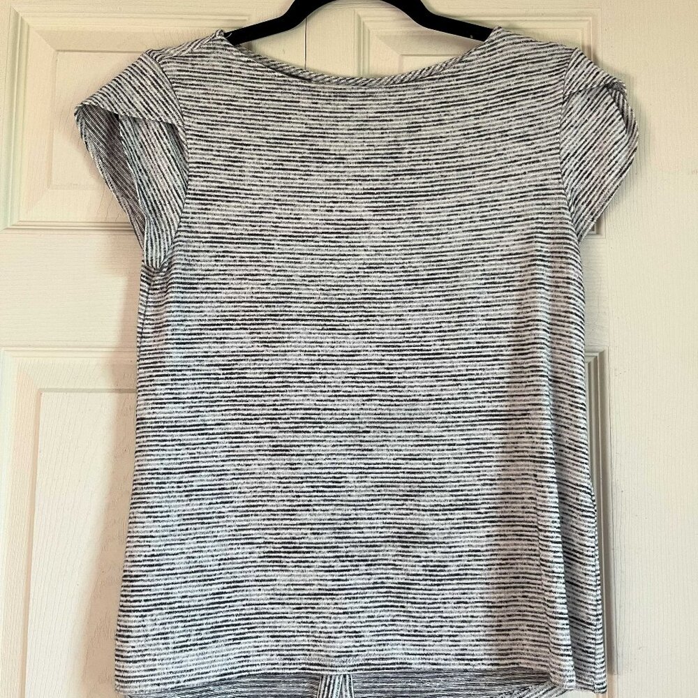 Brayvan Button Back Knit Top XSP